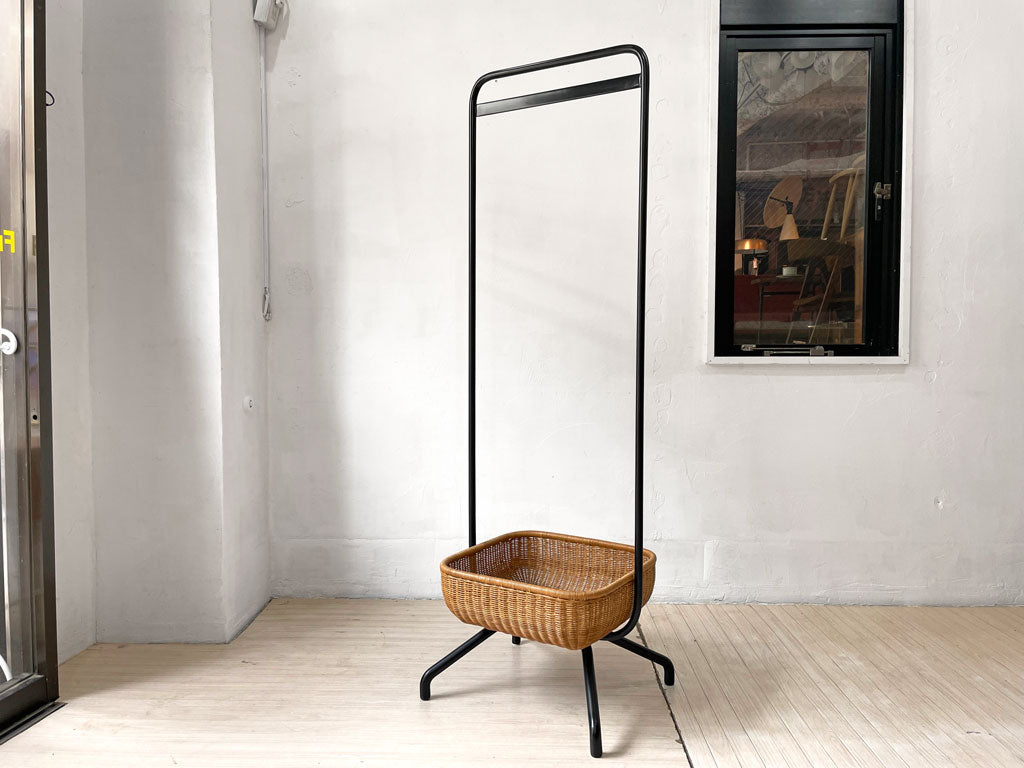 イデー IDEE ワラビー ハンガースタンド WALLABY HANGER STAND ハンガーラック ラタン 中古品 買い取りしました。 –  TOKYO RECYCLE imption