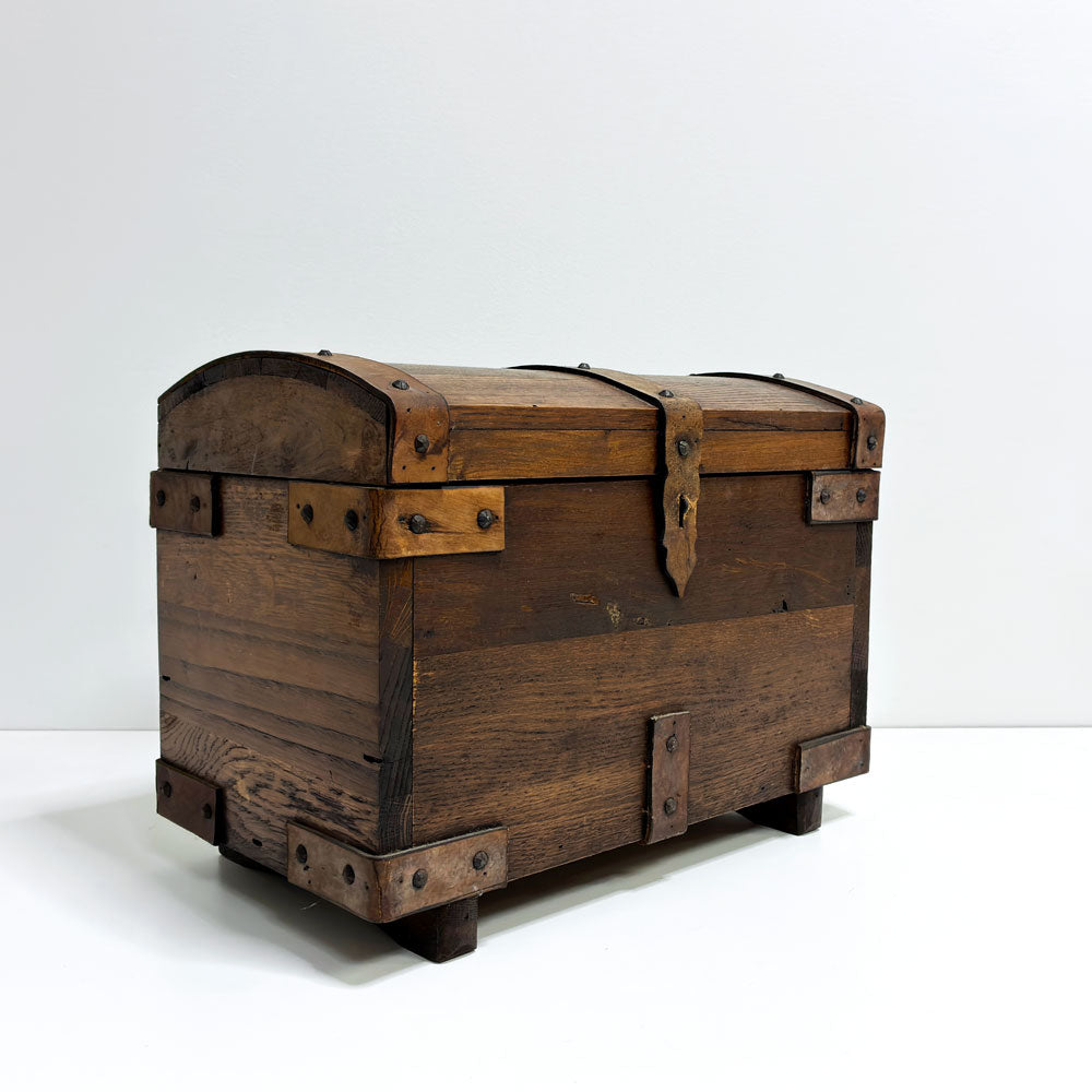 祖師ヶ谷大蔵店】革ベルト付き 木製木箱 トレジャーボックス