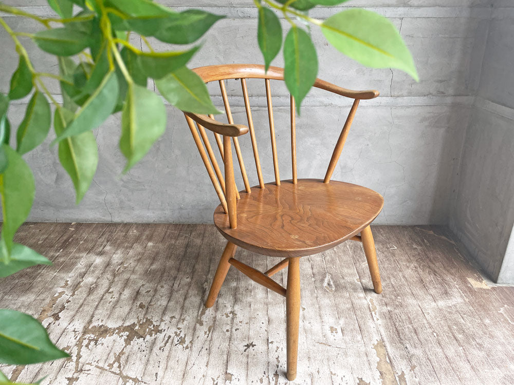 アーコール Ercol スモーカーズチェア カウホーンチェア ラウンジチェア ビーチ×エルム材 英国 ビンテージ 希少 ～可愛らしいヴィンテ –  TOKYO RECYCLE imption