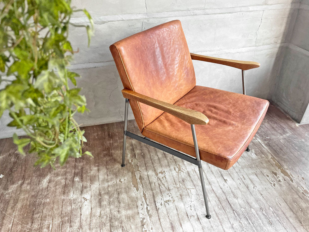 トラックファニチャー TRUCK FURNITURE ファロードレザー アームチェア FURROWED-LEATHER ARM CHAIR –  TOKYO RECYCLE imption