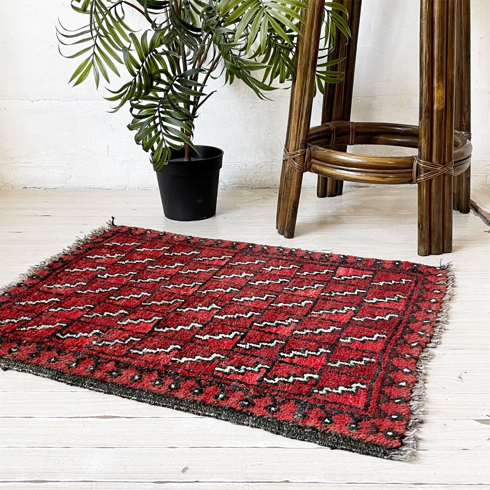 ビンテージ Vintage トライバルラグ トルクメン Turkmen ラグ 玄関マット レッド系 イラン トルクメニスタン ★