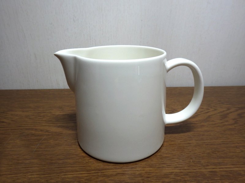 アラビア / イッタラ ARABIA / iittala フィンランド 移行期Wネーム ティーマ TEEMA 廃番 ピッチャー ホワイト 美品 北欧食器 ◇