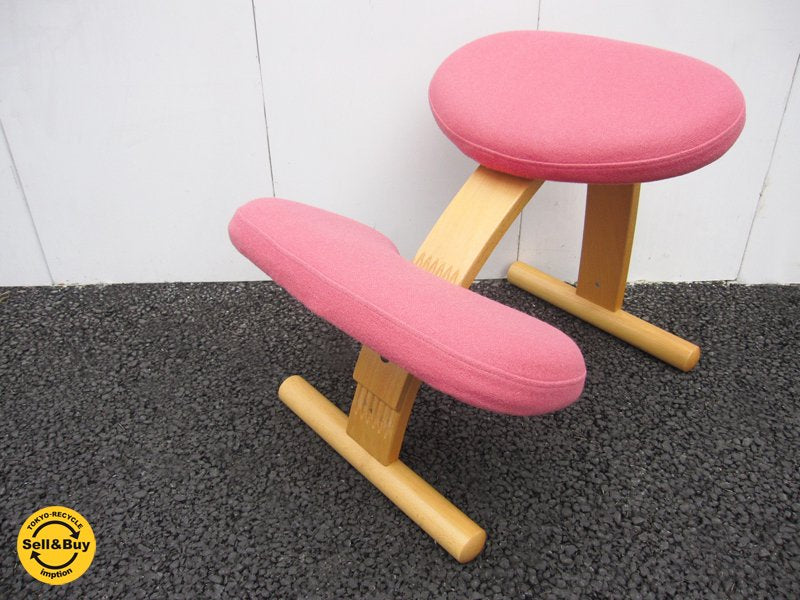 Norway " Rybo / リボ社 " バランスチェア 『 Balans EASY ( バランスイージー ) 』 ★ 可愛らしいピンクシート+別売りサクラカラーのシートカバー付属