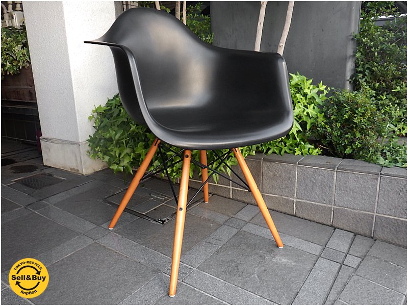 ハーマンミラー / USA Hermanmiller × ヴィトラ / Swiss vitra. 『 アームシェルチェア ( ブラック ) = DAW 』 ブラック ★