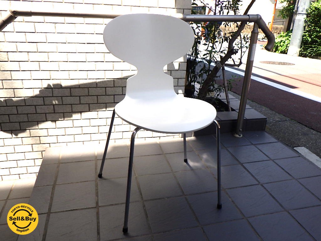 美品 フリッツハンセン Fritz Hansen アントチェア ANT CHAIR アルネ ヤコブセン 4本脚 ラッカーホワイト THE ANT (B)■
