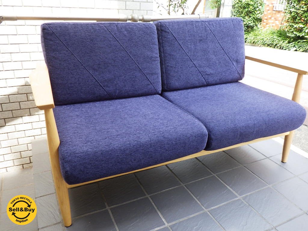 美品 シーヴ SIEVE ラル lull 2シーター ソファ タモ材 ネイビー系カバーリングクッション 幅136cm ■