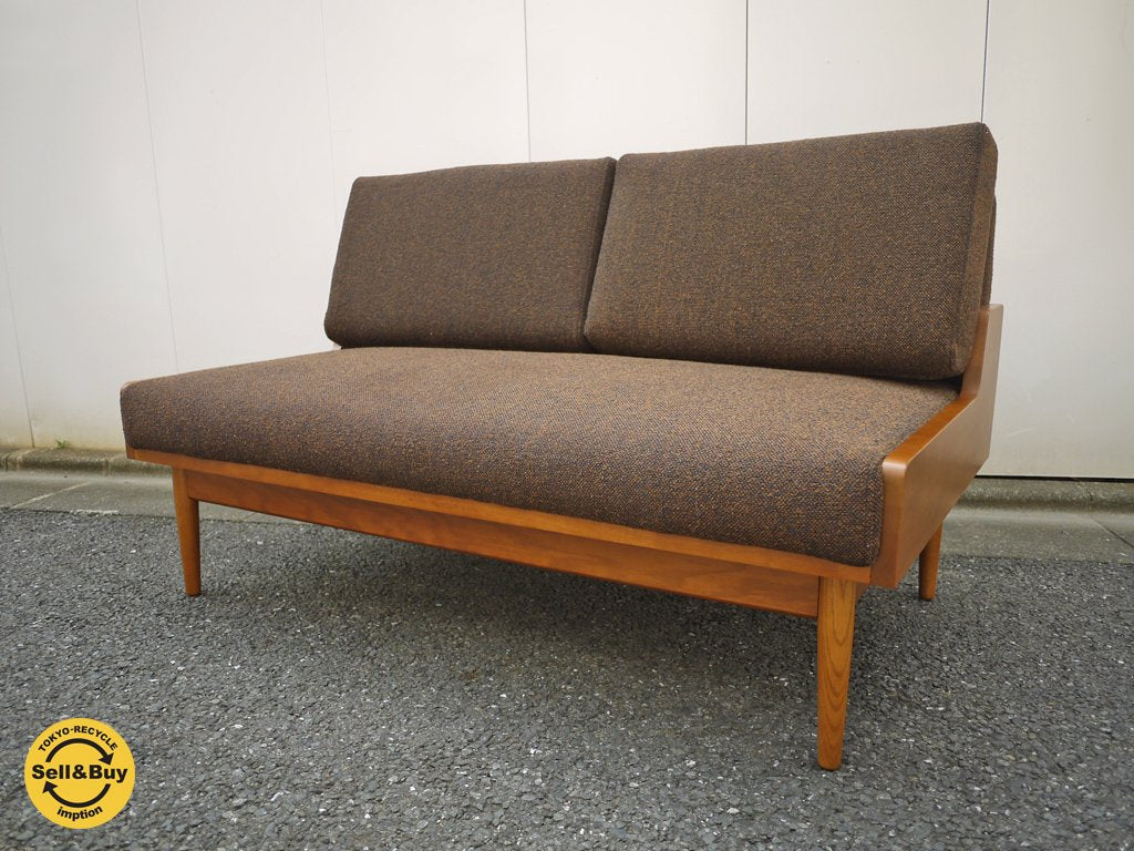 アーノット / arenot " ヨナス JONAS " 2シーターソファ ファブリック ブラウン 受注生産品 北欧スタイル ◎