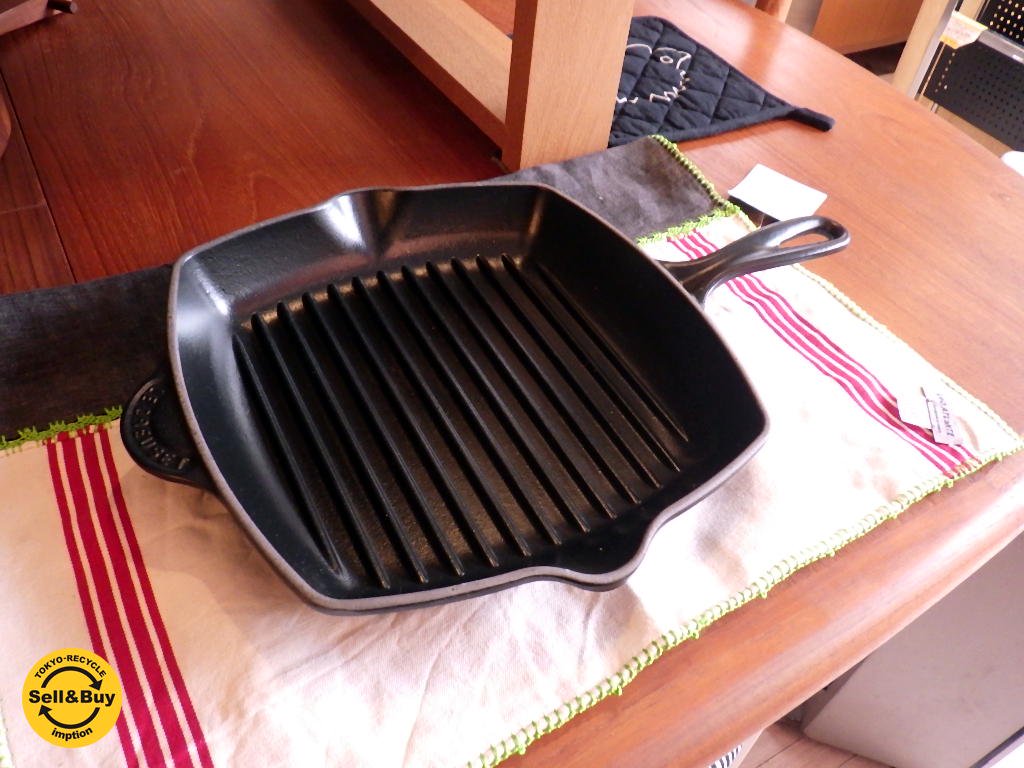 ル・クルーゼ Le Creuset スキレットグリル 26cm サテンブラック 美品 鋳物 ホーロー ★