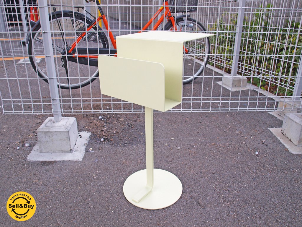 イデー IDEE モノ MONO サイドテーブル マガジンラック スチール コンスタンティン・グルチッチ Konstantin Grcic デザイン ★