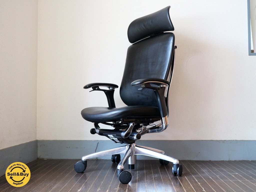 オカムラ Okamura コンテッサ Contessa エグゼクティブチェア デスクチェア ヘッドレスト付き 本革 ブラック ジウジアーロ CM55AB ◎