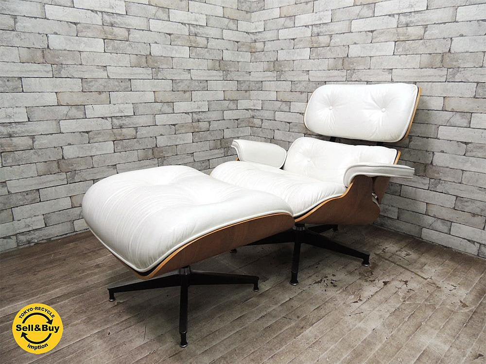 ハーマンミラー Herman Miller ラウンジチェア&オットマン ホワイトレザー ウォールナットプライウッド 50周年プレート イームズ ●