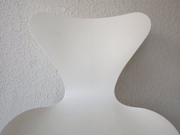 フリッツハンセン Fritz Hansen セブンチェア Seven Chair アルネヤコブセン Arne Jacobsen ホワイトラッカー (定価:¥72,360-/'05.ver) A ◇