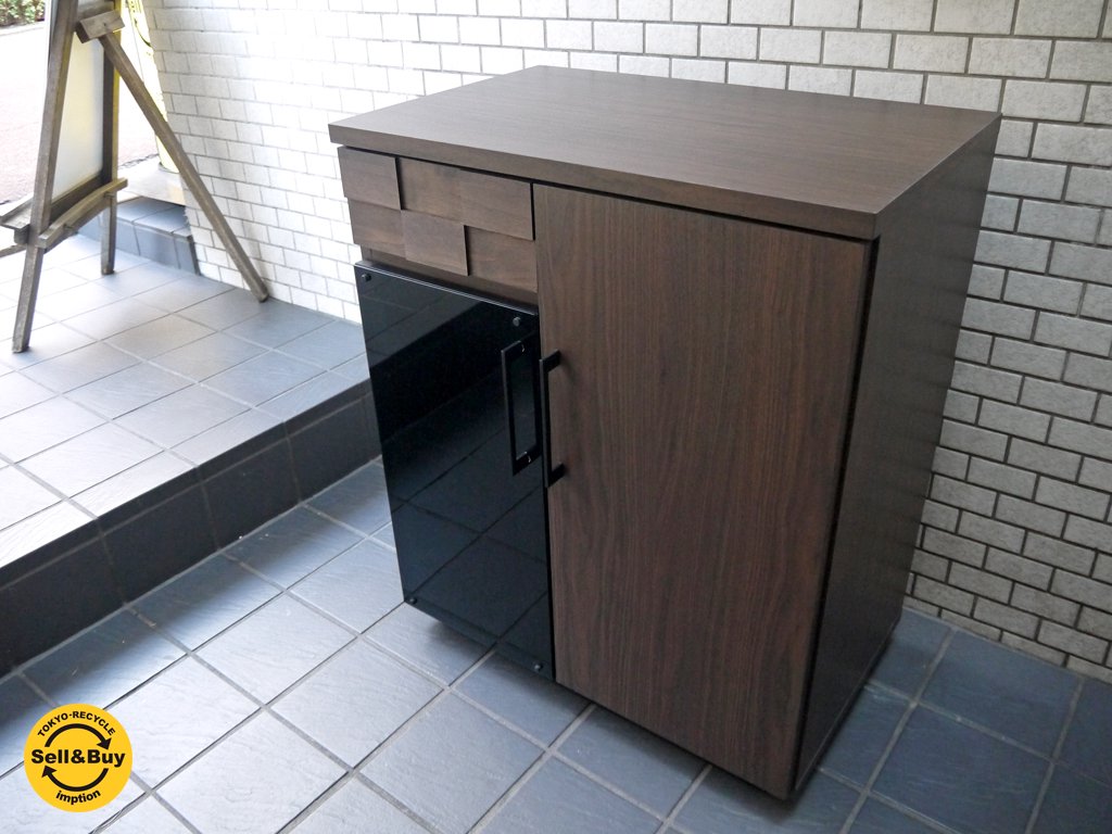 モダンデザイン コルク COLK キッチンカウンター キャビネット アルダー材 スモークブラックガラス ■