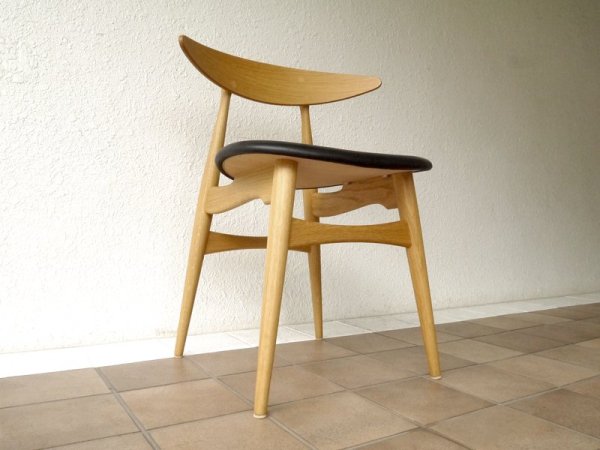 カールハンセン&サン Carl Hansen & Son ハンス J. ウェグナー Wegner ダイニングチェア CH33 オーク 天然オイル仕上げ 定価¥92,880- 展示美品 名作チェア ◇