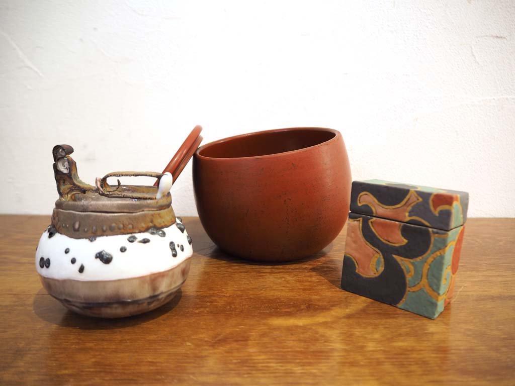 川端健太郎 水指 茶道具 蓋物 白磁白金彩色玻璃黒粒 小品 現代作家 美術 陶器 陶芸 伝統工芸 ★