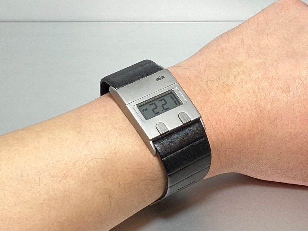 ブラウン BRAUN デジタルウォッチ 腕時計 DW30 復刻モデル BN0076 ディーター・ラムス & ディートリッヒ・ルブス ケース付 希少 ■