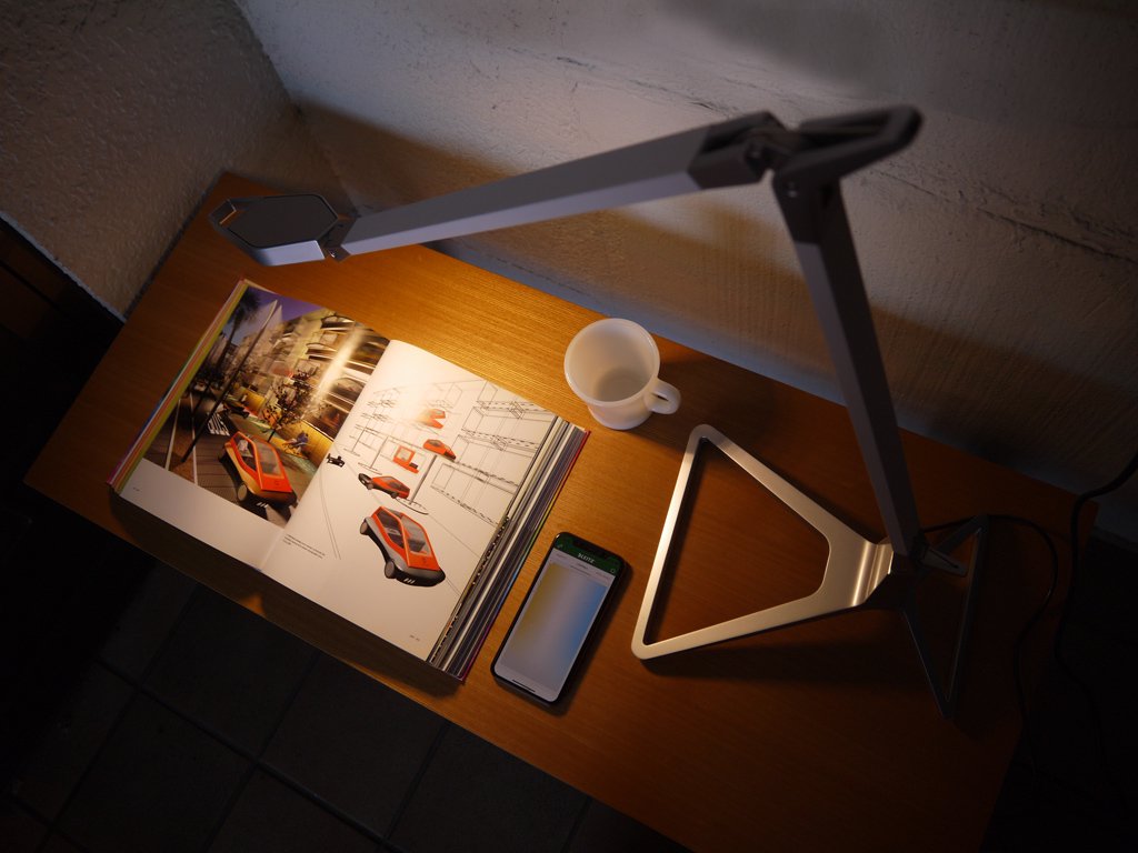ライツ Leitz STYLE スマート LED デスクランプ デスクライト シルバー 調光 発光色設定 スマホアプリ操作 取説付 美品 6208 ドイツ 定価¥56,861 ◇