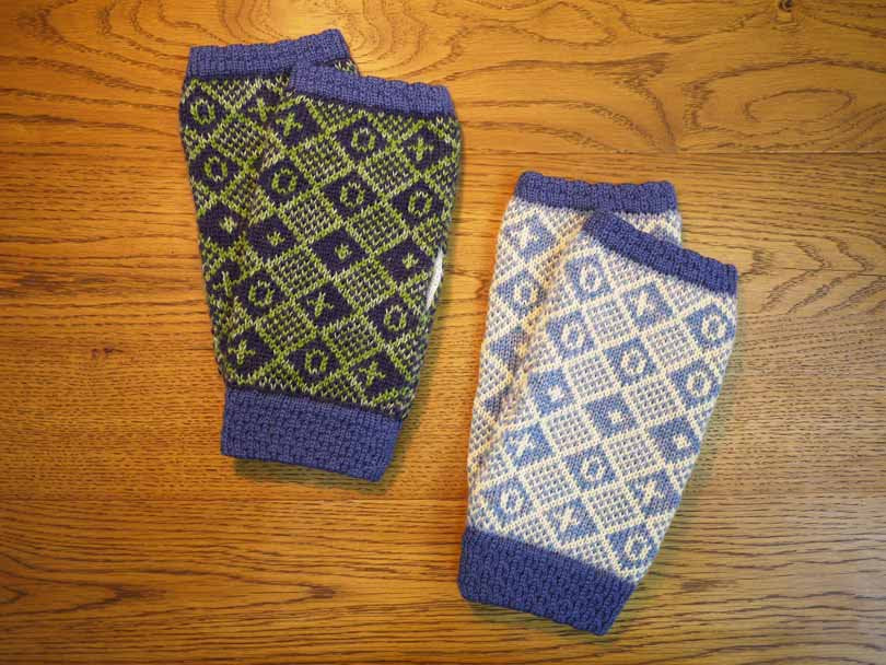 紀編物製作 ハンドメイド ニット編み工房 指だしグローブ 菱に丸と十字 緑と紫 新品 ●