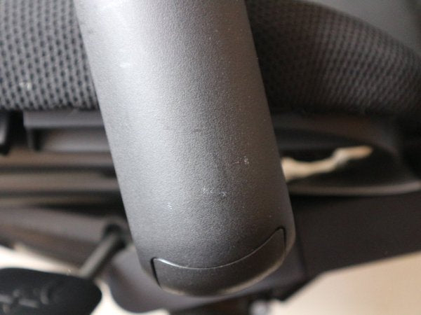 オカムラ okamura フルーエント Fluent デスクチェア ブラック ハイバック アジャストアーム メッシュ 2017年製 定価¥83,400- ◎