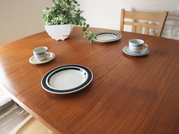 グドメ GUDME ダイニングテーブル チーク材 北欧 デンマーク Niels O. Moller デザイン ◎