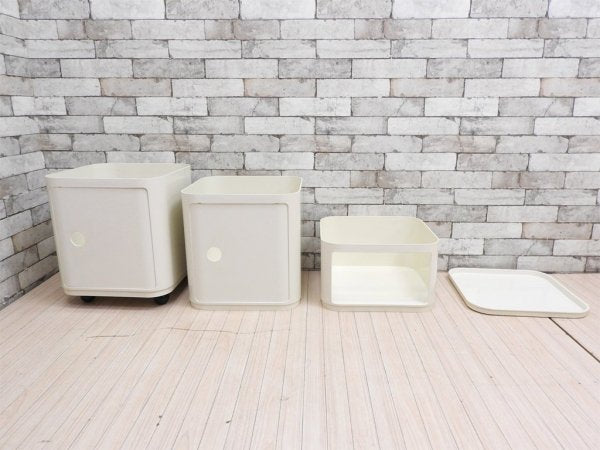 カルテル Kartell コンポニビリ COMPONIBILI スクエアエレメント 3段 ホワイト ロー1段 + ハイ2段 ドア&キャスター付 アンナ・カステッリ・フェリエーリ イタリア ●