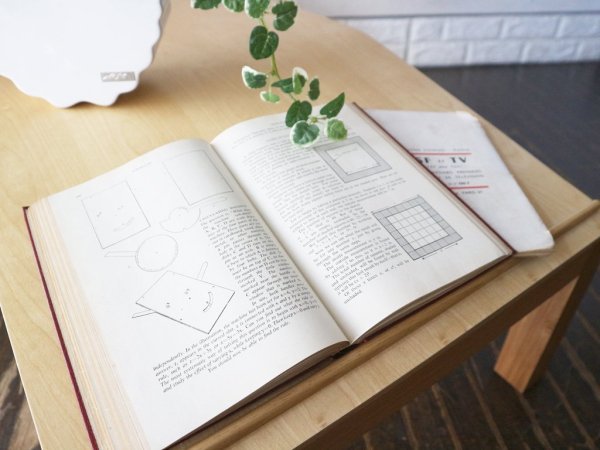 アクタス ACTUS エホン EHON キッズ ehon naname table 絵本 定価47,300円 ◎