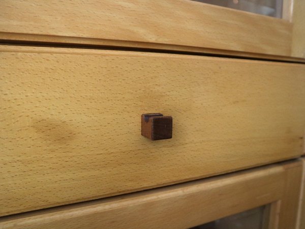 日進木工 NISSIN カップボード キャビネット 食器棚 ビーチ材 ガラス扉 ナチュラル 定価約20万円 飛騨家具 ◎