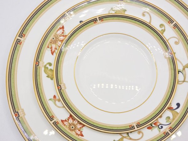 ウェッジウッド WEDGWOOD オベロン oberon 白磁プレート 20cm デザート皿 旧刻印 ボーンチャイナ BONE CHINA 廃番品 英国 B ◇