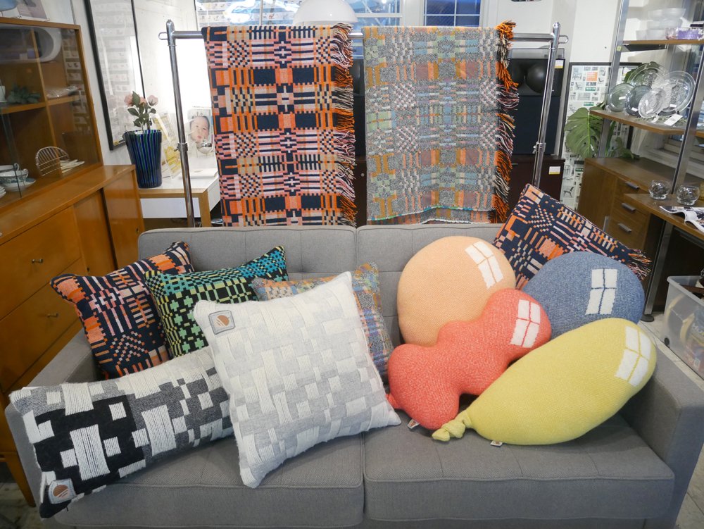 ドナウィルソン スタジオ DONNA WILLSON STUDIO バルーンクッション balloon cushion ウール100% ポリエステル イエロー ●