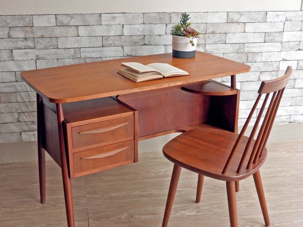 Ikast Møbelfabrik チーク材 片袖デスク パーソナルデスク 背面収納 グンナー・ニールセン・ティベルガード Gunnar Nielsen Tibergaard デンマークビンテージ 北欧家具 ●