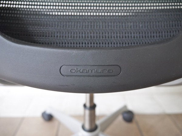 オカムラ okamura バロンチェア Baron ローバック アジャストアーム ブラック ジョルジェット・ジウジアーロ グッドデザイン ◇