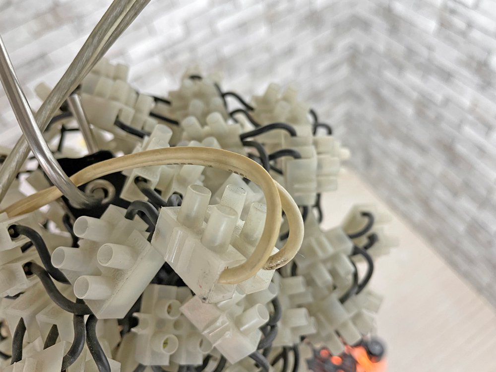 ドローグデザイン Droog Design 85ランプシャンデリア 85 lamp Chandelier ロディ・フラウマンス Rodie Graumans オランダ MOMA展示品 ●