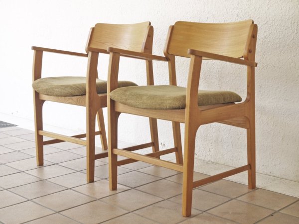 モモナチュラル Momo Natural マーレ アームチェア MARE ARM CHAIR アルダー材 ファブリック リーフグリーン 定価¥23,000- B ◇