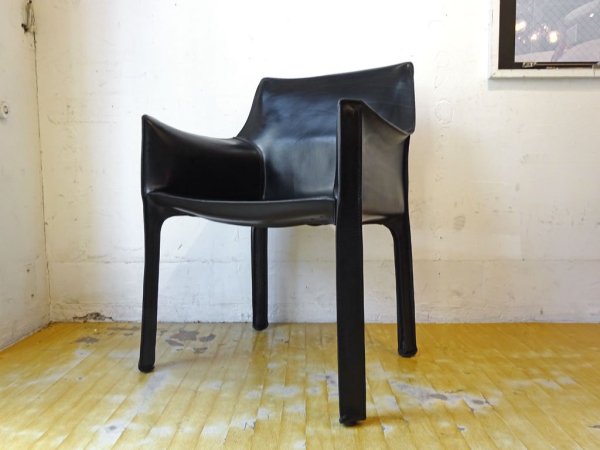 カッシーナ Cassina キャブ アームチェア 413 CAB 本革 ブラック マリオ・ベリーニ イタリア製 展示品相当 モダン MoMA 定価¥356,400- ★