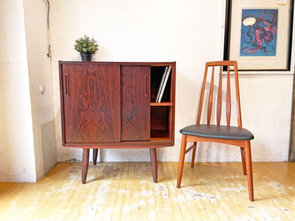 デンマークビンテージ E.S.mobler silkeborg ローズウッド Rose wood サイドキャビネット 引き戸 model.13 北欧家具 ★