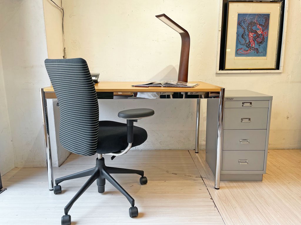 ヴィトラ Vitra アントニオ・チッテリオ T-チェア T-chair デスクチェア ボーダー リクライニング アーム高さ調整 昇降 前傾チルト ★