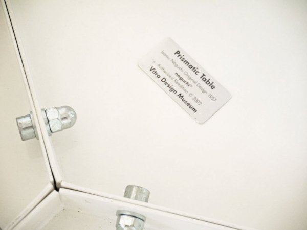 ヴィトラ vitra イサム・ノグチ デザイン プリズマティックテーブル Prismatic Table サイドテーブル ホワイト 廃番品 ◇