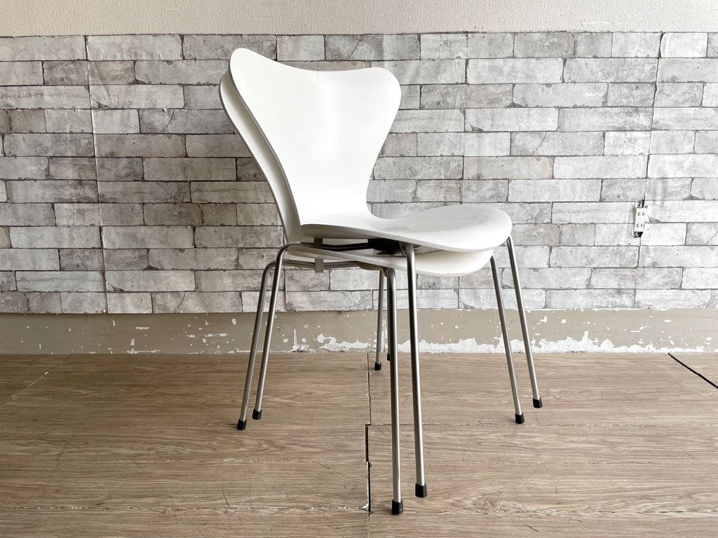 フリッツハンセン Fritz Hansen セブンチェア ダイニングチェア スタッキングチェア ラッカー仕上げ ホワイト アルネ・ヤコブセン デンマーク 北欧家具 C ●