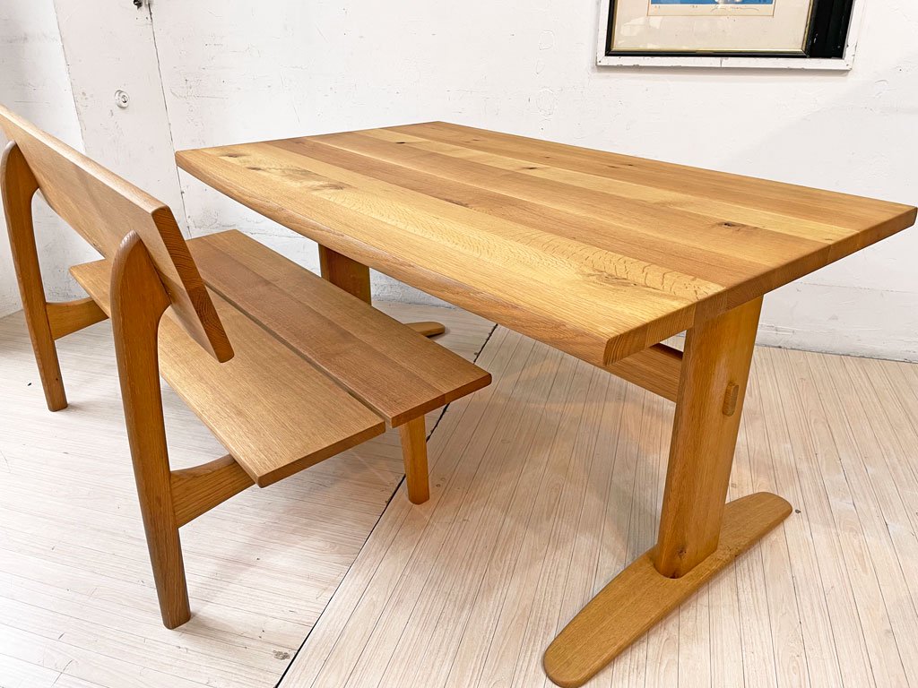 飛騨産業 HIDA キツツキ 森のことば LDダイニングテーブル 片側R形天板 オーク無垢材 オイル仕上げ W135cm ★