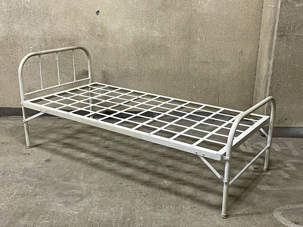 ビンテージスタイル フォールディング シングルベッド シャビーシックホワイト ペイント 折畳収納可 ベッド高 44cm 〓