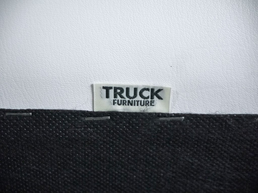トラックファニチャー TRUCK FURNITURE ダイニングチェア ホワイト ビニールレザー スチールレッグ ■