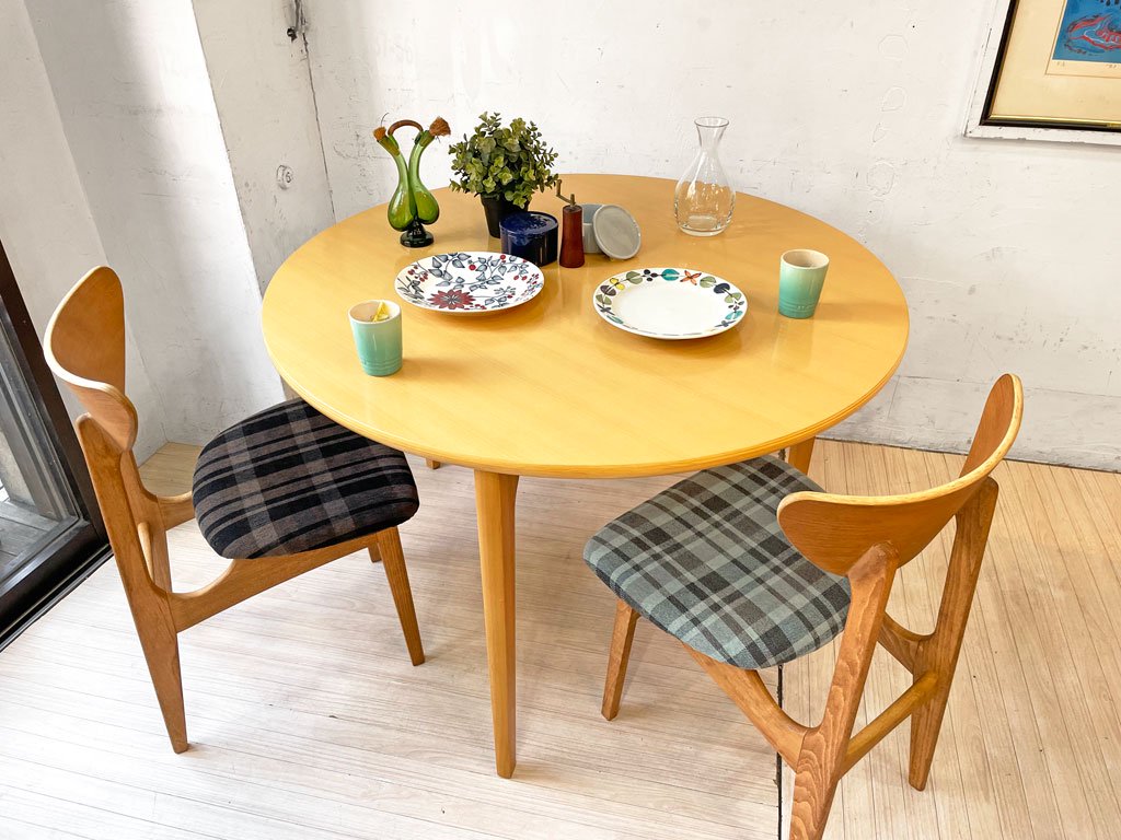 イデー IDEE ダイニングテーブル DC ナチュラル DINING TABLE DC Natural ラウンド ブナ材 天板 3本脚 長大作 参考定価:151,800円 ★