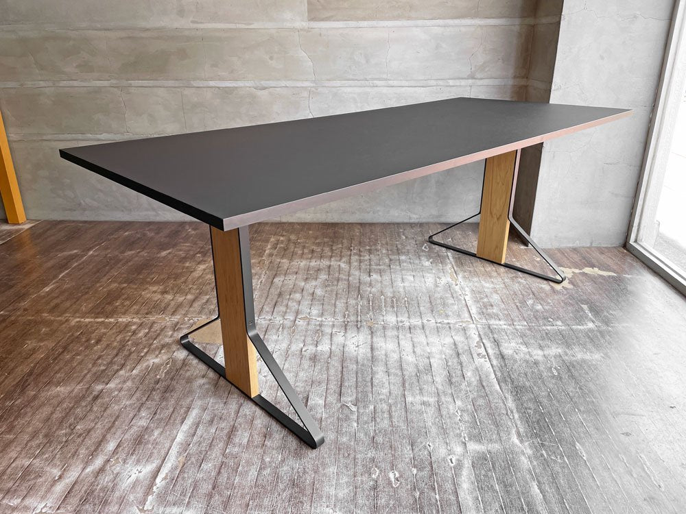 アルテック Artek カアリテーブル KAARI TABLE REB001 ブラック