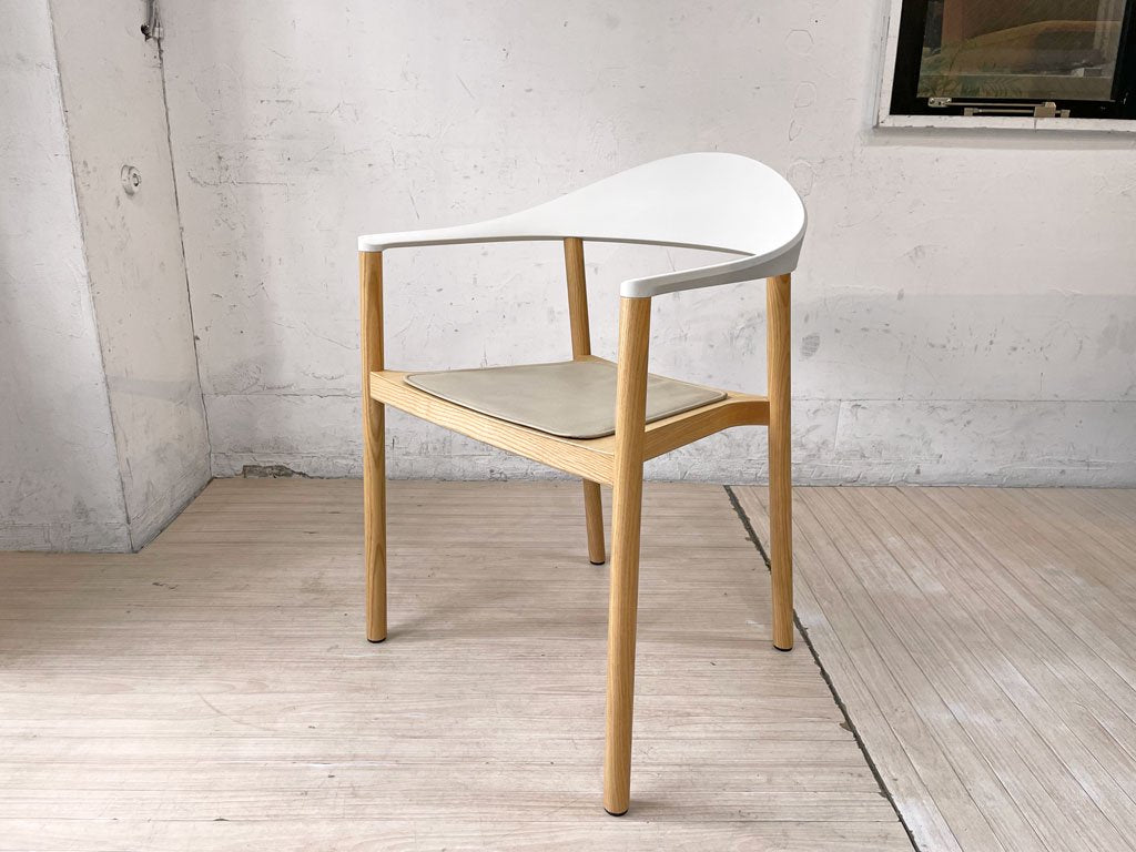 プランク Plank モンザ Monza アッシュ材×ポリプロピレン アームチェア