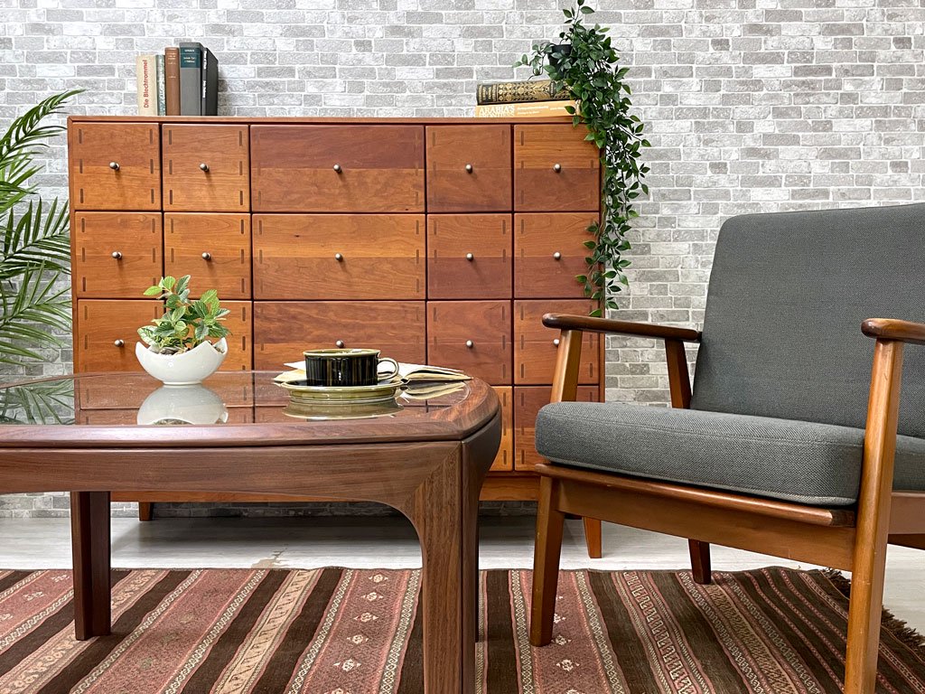 ノルディックフォルム nordicform チェリー無垢材 4段20杯 チェスト デンマーク製 特注品 北欧家具 ●