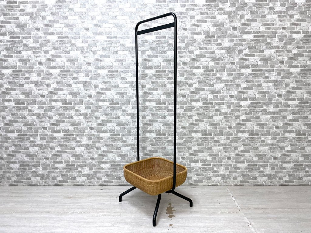 イデー IDEE ワラビー ハンガースタンド WALLABY HANGER STAND ハンガーラック ラタン 定価￥29,000- ○ –  TOKYO RECYCLE imption