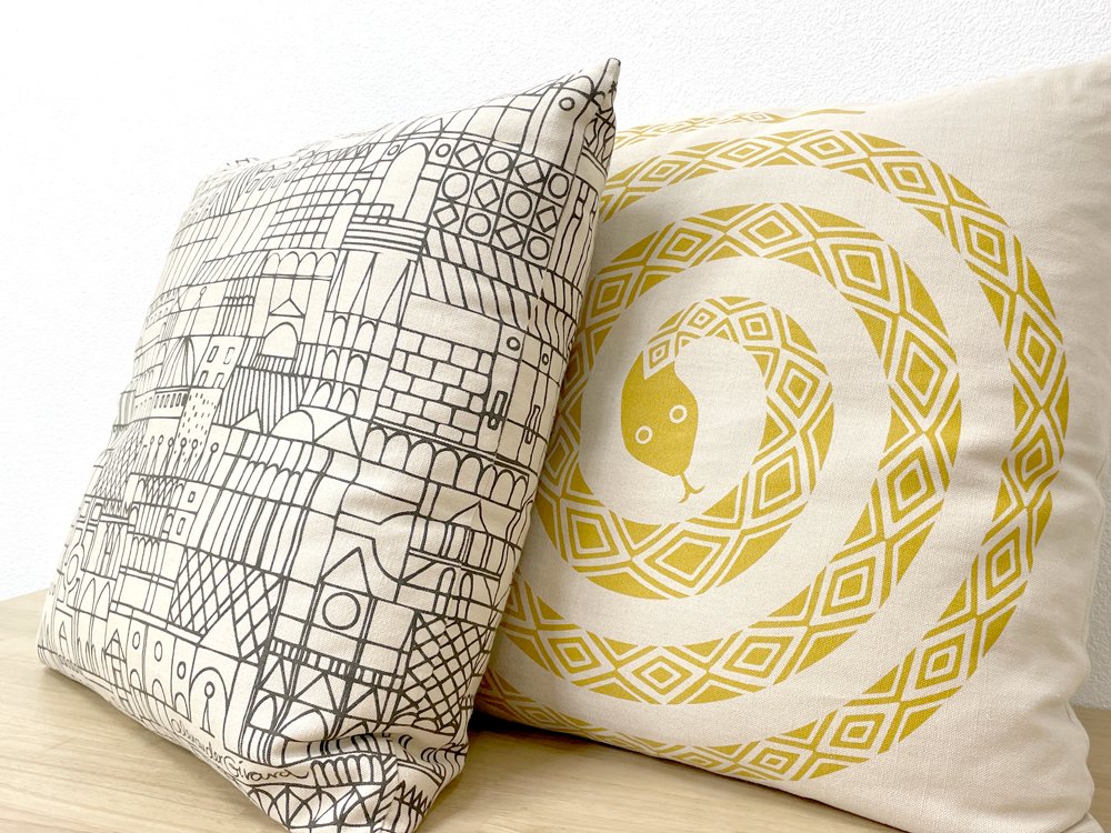 ヴィトラ vitra グラフィックプリントピローズ Graphic Print Pillows レトロスペクティブリピート フェザークッション 60cm コットン100% アレキサンダー・ジラルド ●