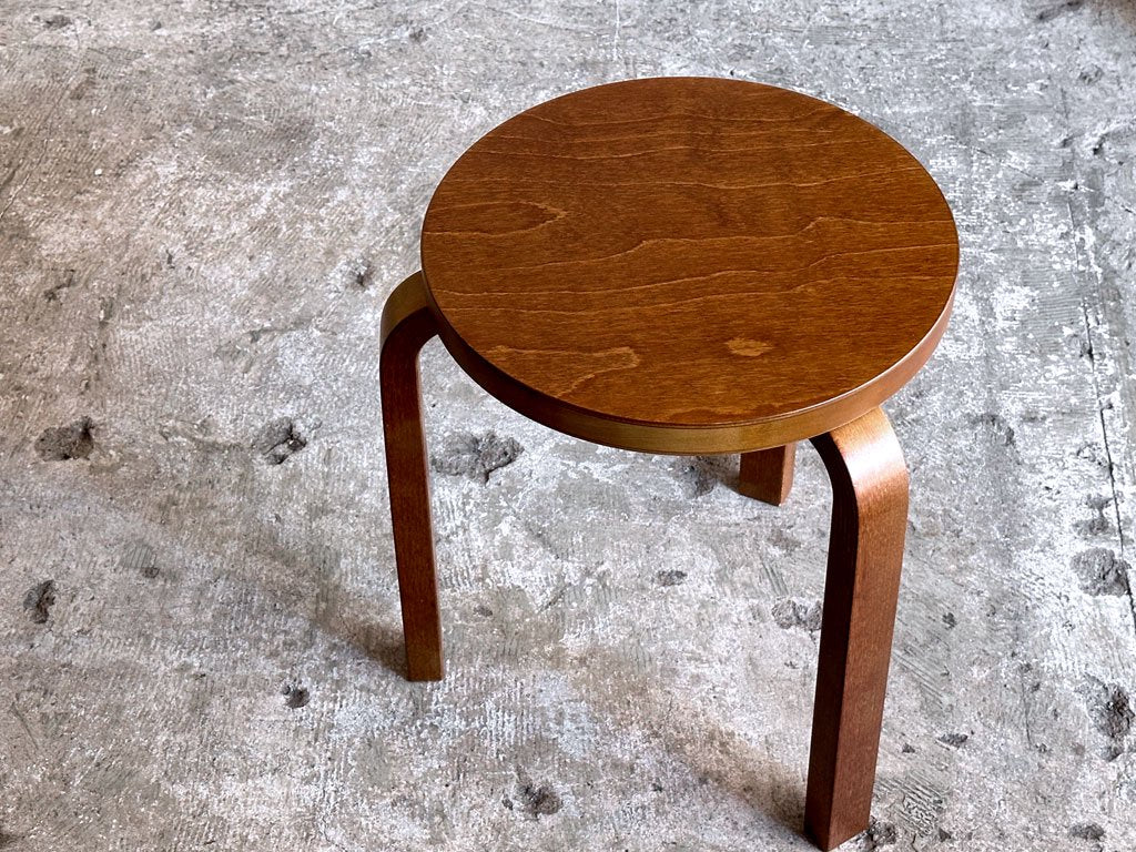 アルテック artek スツール60 Stool60 3本脚 ウォルナットステイン 2022年製 アルヴァ・アアルト 北欧家具 ■