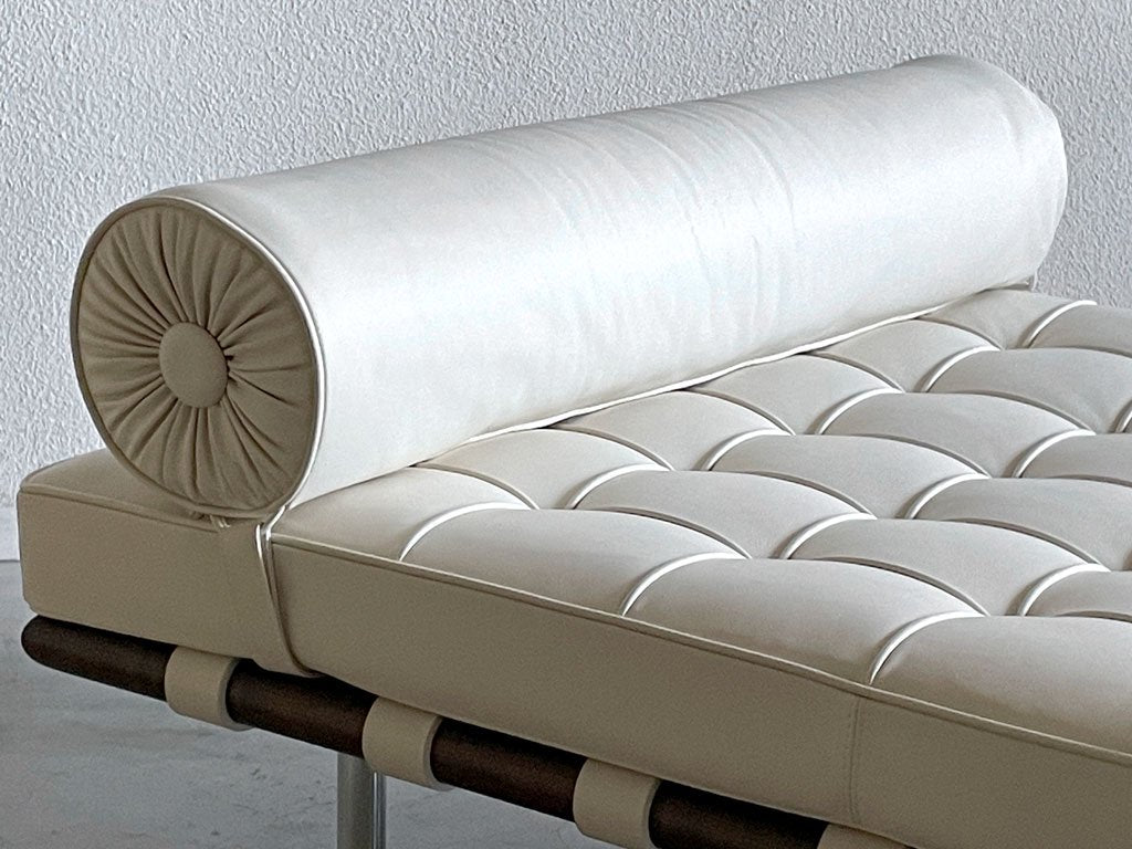 ノル Knoll バルセロナ デイベッド 本革張り Collection Barcelona ミース・ファン・デル・ローエ ノール バウハウス 〓