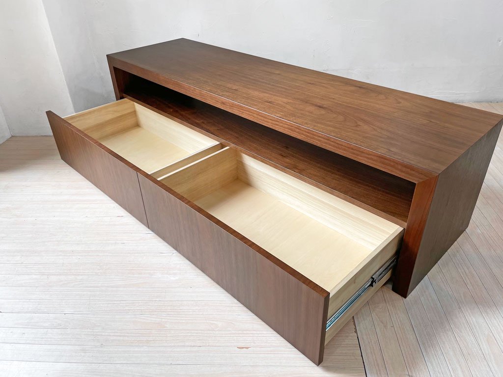 イデー IDEE マーゴ MARGOT ローボード LOW BOARD ウォールナット材 AVボード シアターボード テレビキャビネット シンプルモダン 定価¥173,100- ★